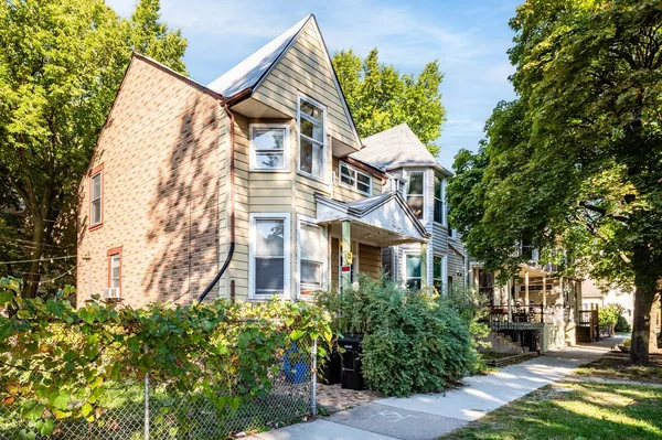 Coliving in Roscoe Village - North Side, Chicago