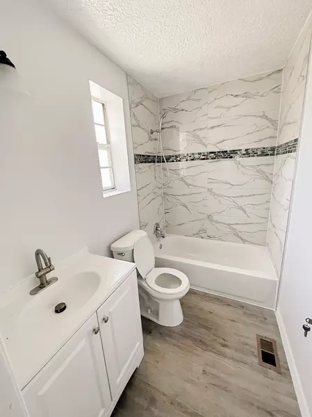 Coliving in Lake Forest - Northside, Jacksonville