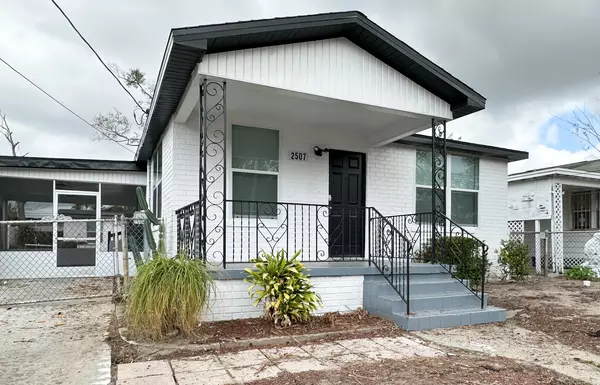 Coliving in Macfarlane Park - West Tampa, Tampa