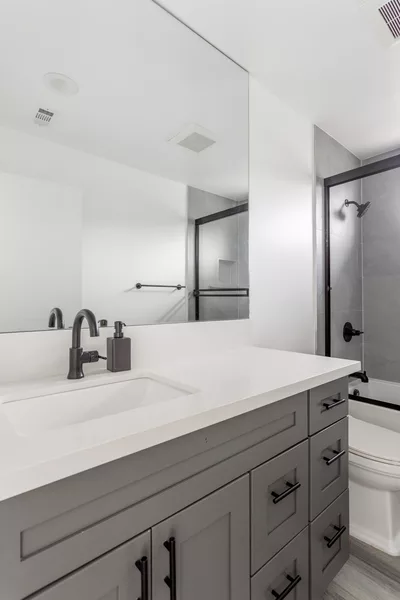 Coliving in North Hollywood - San Fernando Valley, Los Angeles