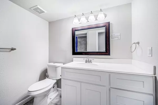 Coliving in Greater Greenspoint - Ne Houston, Houston