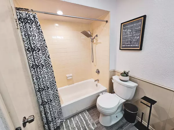 Coliving in Garland - Ne Dallas, Dallas