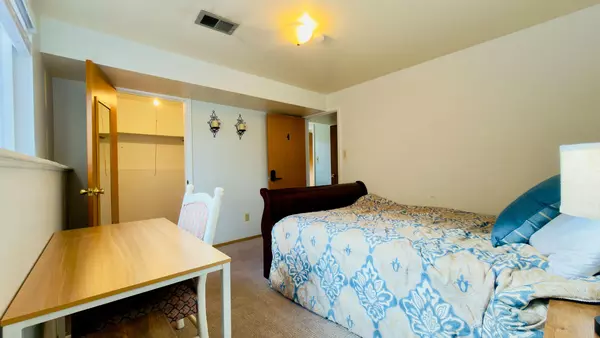 Coliving in Fort Logan - South Denver, Denver