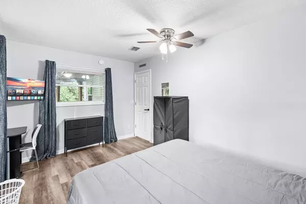 Coliving in Cedar Hills - Westside, Jacksonville