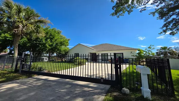 Coliving in Lake Forest - Northside, Jacksonville