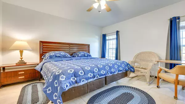 Coliving in Lake Forest - Northside, Jacksonville