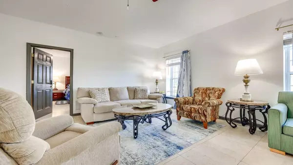 Coliving in Lake Forest - Northside, Jacksonville