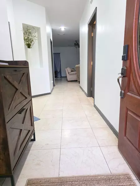 Coliving in Lake Forest - Northside, Jacksonville