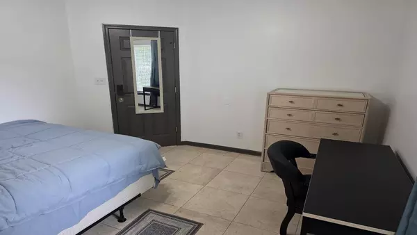 Coliving in Lake Forest - Northside, Jacksonville