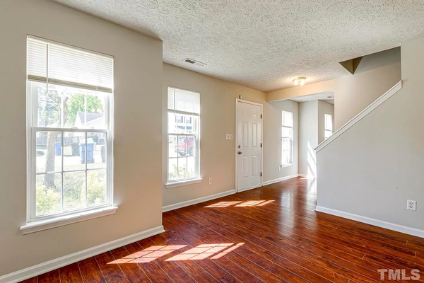 Coliving in Woodcroft - Durham, Raleigh