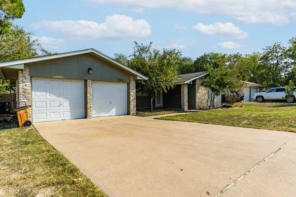 Coliving in North Austin Civic Association - North Austin, Austin