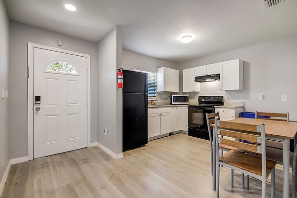 Coliving in Ybor City - Central Tampa, Tampa