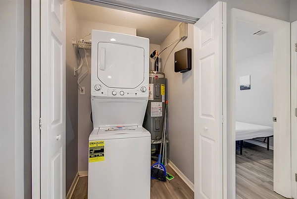 Coliving in Ybor City - Central Tampa, Tampa