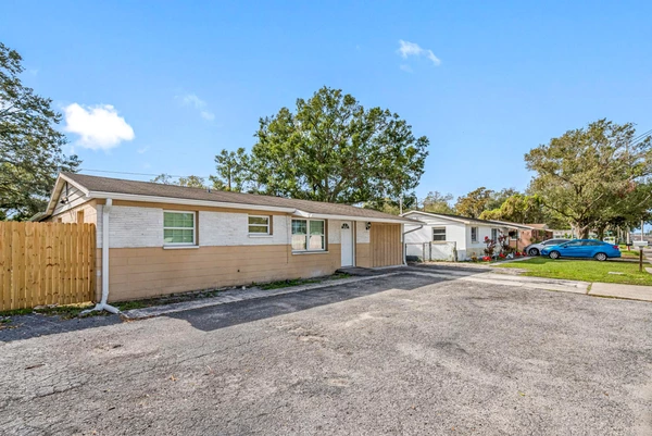 Coliving in East Lake-Orient Park - East Tampa, Tampa