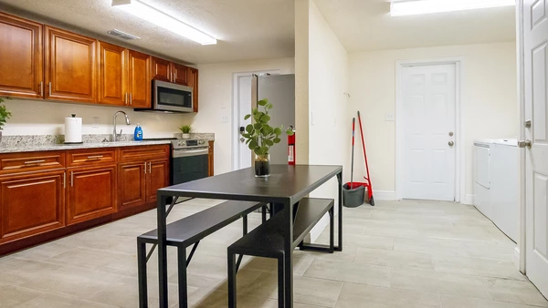 Coliving in University - North Tampa, Tampa