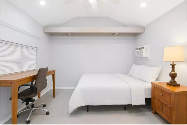 Coliving in Greater Hobby Area - Se Houston, Houston