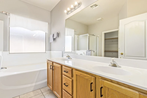 Coliving in Surprise - NW Valley, Phoenix