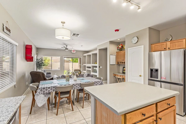 Coliving in Surprise - NW Valley, Phoenix