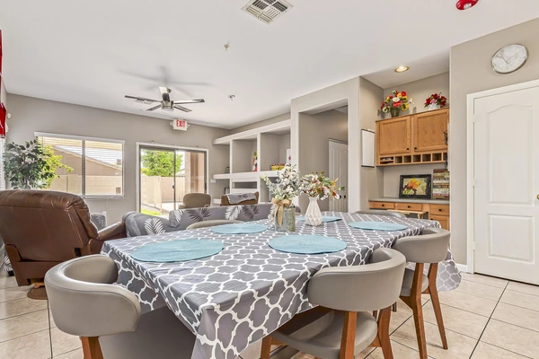 Coliving in Surprise - NW Valley, Phoenix