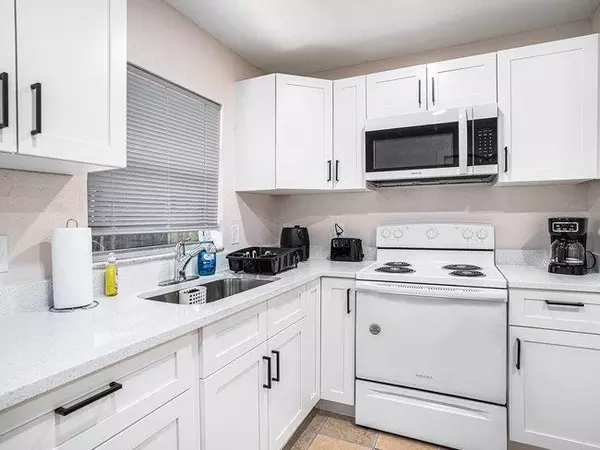 Coliving in University Square - North Tampa, Tampa