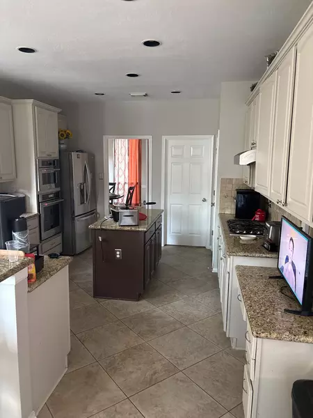 Coliving in Spring - Ne Houston, Houston