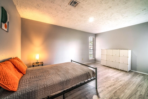 Coliving in Central Southwest - Sw Houston, Houston