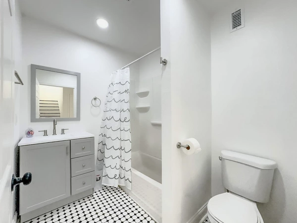 Coliving in Hollygrove - Uptown & Carrollton, New Orleans