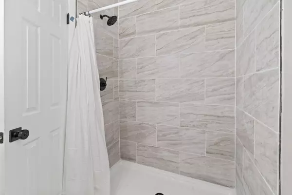 Coliving in Lake Forest - Northside, Jacksonville