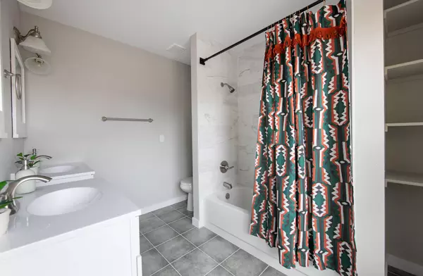 Coliving in Westminster - Outer Denver, Denver