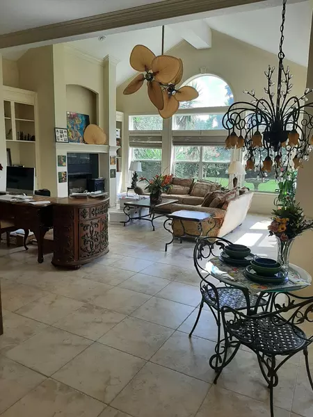 Coliving in Sans Pareil - Beaches, Jacksonville