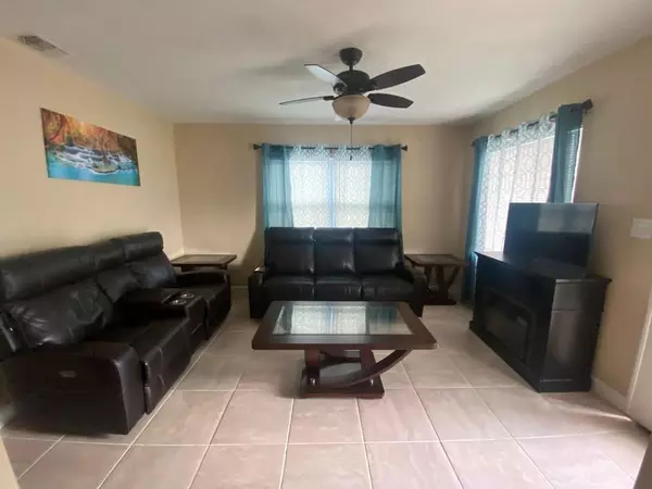 Coliving in Macfarlane Park - West Tampa, Tampa