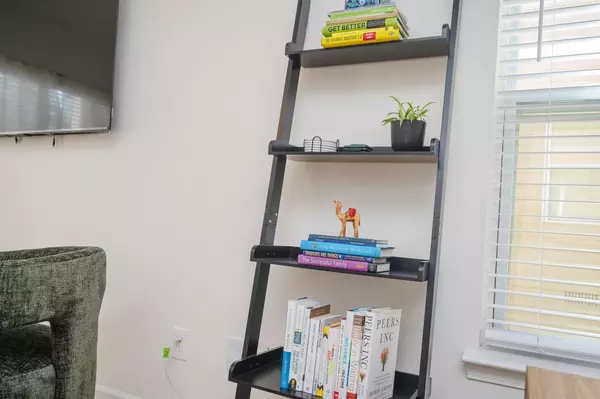 Coliving in Grove Park - West Atl, Atlanta