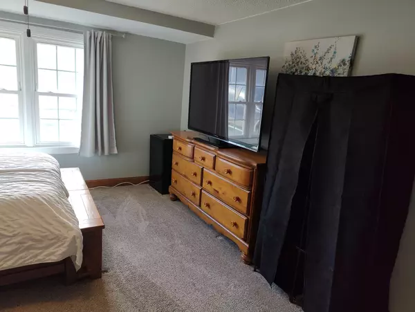 Coliving in Ruskin Heights - KCMO, Kansas City