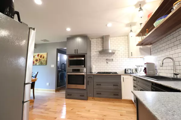 Coliving in Ruskin Heights - KCMO, Kansas City