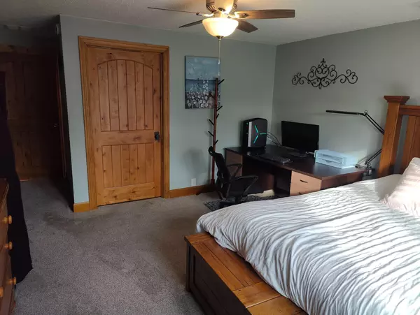 Coliving in Ruskin Heights - KCMO, Kansas City