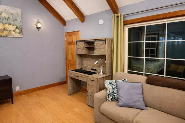 Coliving in Ruskin Heights - KCMO, Kansas City