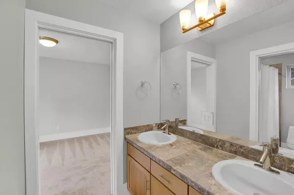 5 bedrooms apartment for rent in Whittier - North Denver, Denver