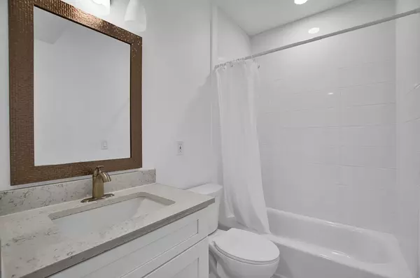 5 bedrooms apartment for rent in Whittier - North Denver, Denver