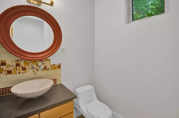 5 bedrooms apartment for rent in Whittier - North Denver, Denver