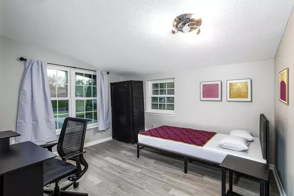 Coliving in Cedar Hills - Westside, Jacksonville