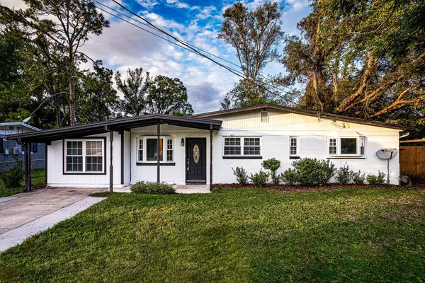 Coliving in Cedar Hills - Westside, Jacksonville