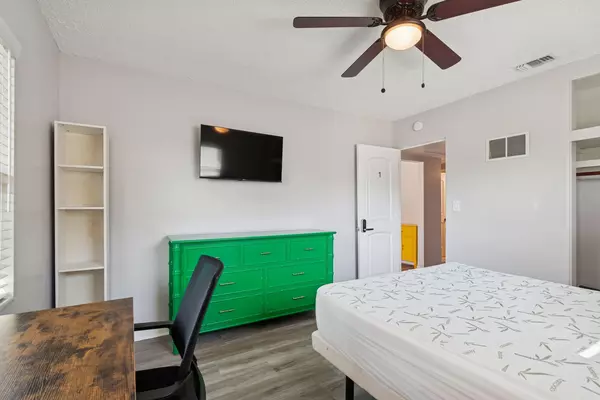 Coliving in Downtown St. Petersburg - Clearwater-St. Petersburg, Tampa