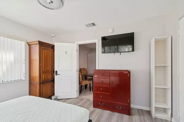 Coliving in Downtown St. Petersburg - Clearwater-St. Petersburg, Tampa