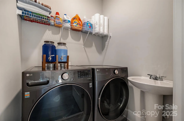 Coliving in College Downs - North Charlotte, Charlotte