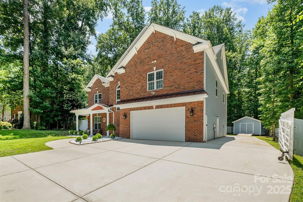 Coliving in College Downs - North Charlotte, Charlotte