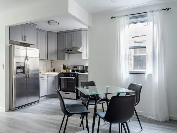 Coliving in Ditmas / Steinway - Queens, New York