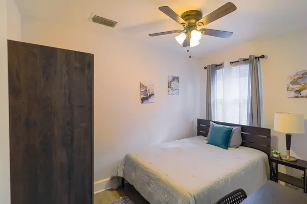Coliving in Sulphur Springs - North Tampa, Tampa