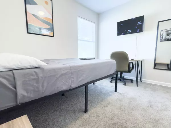 Coliving in Englewood - North Port, Sarasota