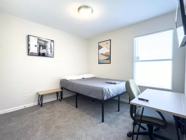 Coliving in Englewood - North Port, Sarasota