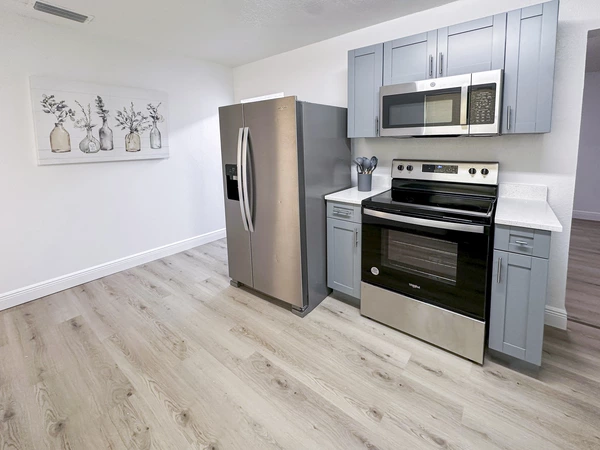 Coliving in Forest Hills Tampa - North Tampa, Tampa